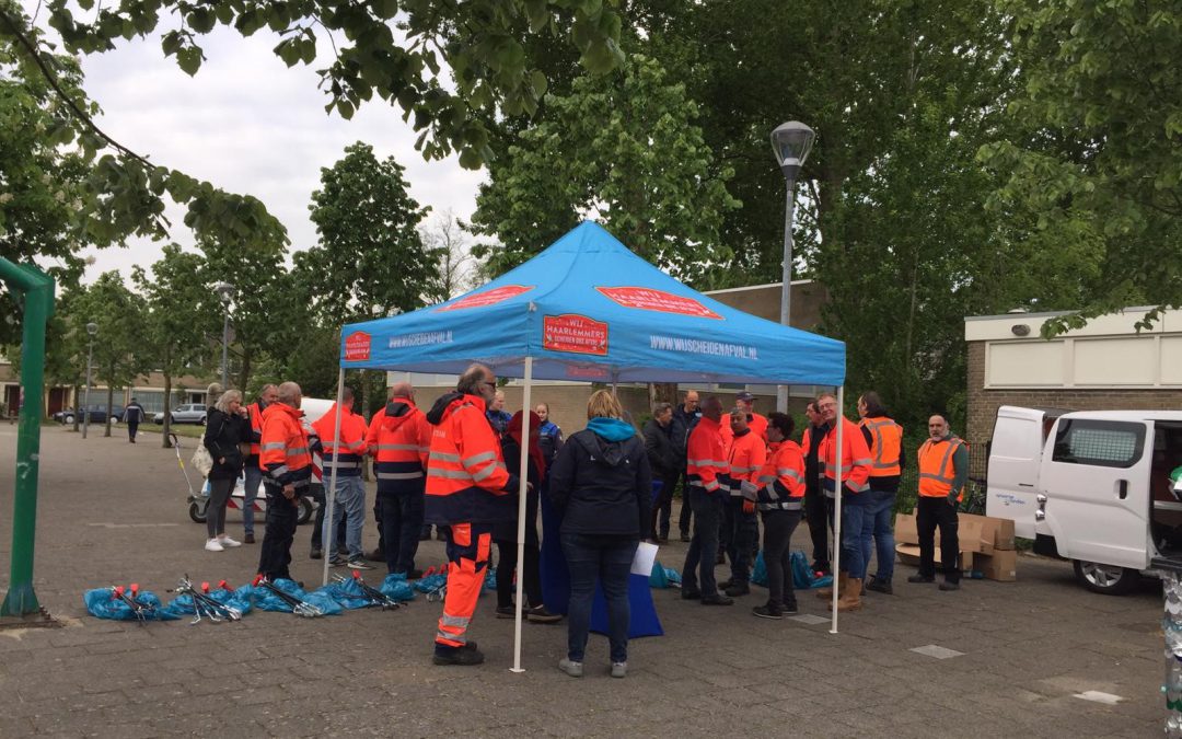 Buurtbedrijf Haarlem helpt mee met extra schoonmaakactie Europawijk